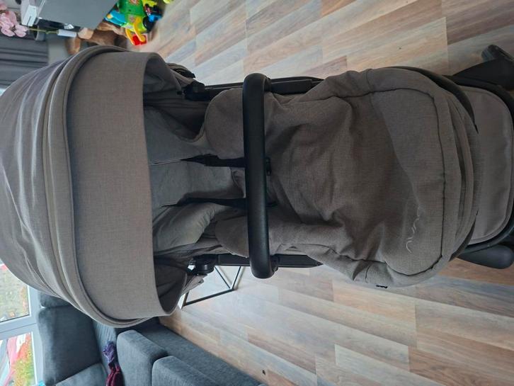 nuna demi grow kleur frost (grijs) kinderwagen, Kinderen en Baby's, Kinderwagens en Combinaties, Gebruikt, Combiwagen, Overige merken