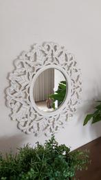 Spiegel met decoratieve rand van hout 60 cm, Zo goed als nieuw, Ophalen