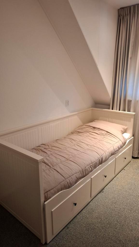 Mooie witte Ikea Hemnes bedbank met 3 ruime lades 80x200cm, Huis en Inrichting, Slaapkamer | Bedden, Ophalen