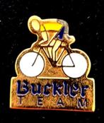 Buckler TEAM pin, Verzamelen, Verzenden, Nieuw, Sport, Speldje of Pin