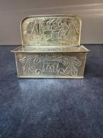 Oud koperen kammen of sleutel bakje met familie wapen, Antiek en Kunst, Ophalen of Verzenden, Koper