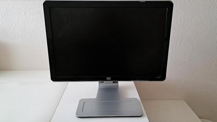 HP Computermonitor 22 inch, Computers en Software, Monitoren, Zo goed als nieuw, 61 t/m 100 Hz, DVI, HDMI, VGA, Ingebouwde speakers