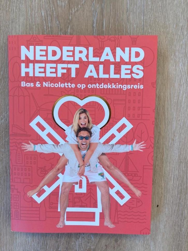 Te koop: nederland heeft alles, Boeken, Reisgidsen, Nieuw, Fiets- of Wandelgids, Benelux, Overige merken, Ophalen of Verzenden