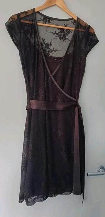 Stijlvol bruin jurkje in maat S beschikbaar voor biedingen