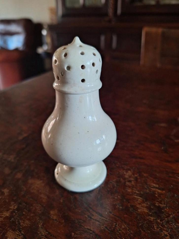 Antieke Aardewerk Strooier Gemerkt VB/Tafelstuk, Antiek en Kunst, Antiek | Servies los, Ophalen of Verzenden