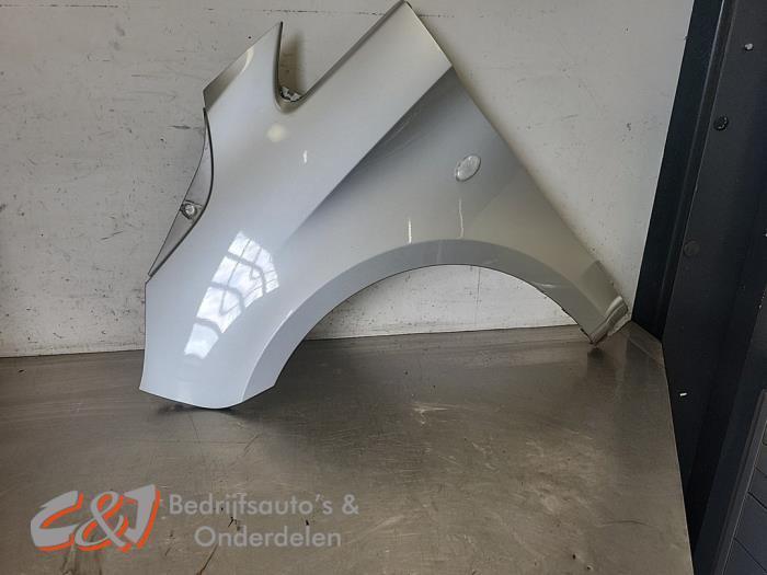 Scherm links-voor van een Mercedes Vito (9744), Auto-onderdelen, Carrosserie en Plaatwerk, Mercedes-Benz, Gebruikt, 3 maanden garantie