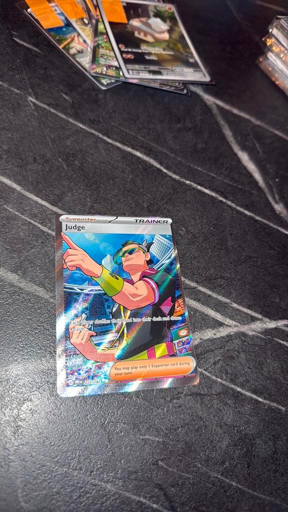 Judge 222/182 Trainer Kaart Miscut!, Hobby en Vrije tijd, Verzamelkaartspellen | Pokémon, Zo goed als nieuw, Ophalen of Verzenden