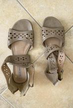 mooie leren sandalen merk Blue Box, maat 40 H kleur taupe, Blue Box, Overige kleuren, Zo goed als nieuw, Sandalen of Muiltjes