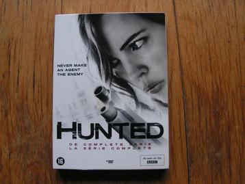 HUNTED de complete serie. 4DVD set met NL ondertiteling beschikbaar voor biedingen