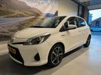 Toyota Yaris 1.5 Full Hybrid CVT 5DR 2012 Wit / topstaat, Euro 5, 74 pk, Zwart, 4 cilinders