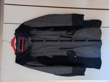 Leuke jeans look tussenjas beschikbaar voor biedingen