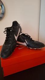 Voetbalschoenen te koop, Sport en Fitness, Voetbal, Ophalen of Verzenden, Zo goed als nieuw, Schoenen
