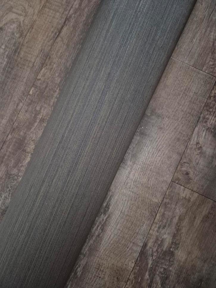 Donkerbruin BN Wallcoverings hotelbehang  Suwide NW 36177, Huis en Inrichting, Stoffering | Behang, Bruin, 10 tot 25 m², Ophalen