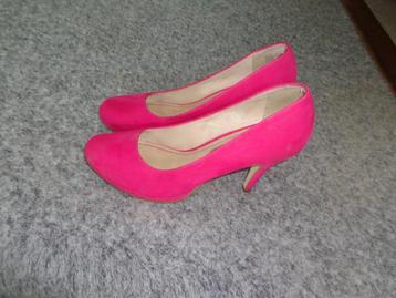 fuchsia roze pumps van Tamaris, maat 41 beschikbaar voor biedingen