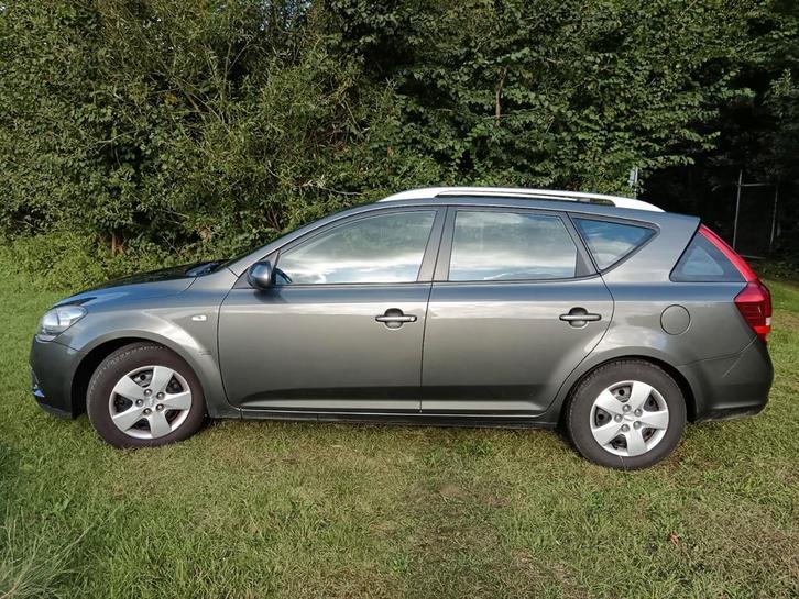 Kia (Pro) Cee d 1.6 Cvvt Sporty Wagon 2011 Grijs, Auto's, Kia, Particulier, (Pro) Cee d, Adaptive Cruise Control, Airbags, Airconditioning