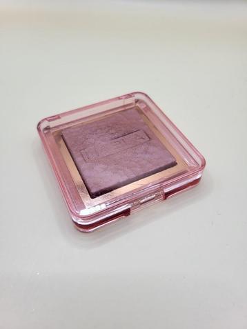 Nabla Skin Glazing Independence Blush beschikbaar voor biedingen