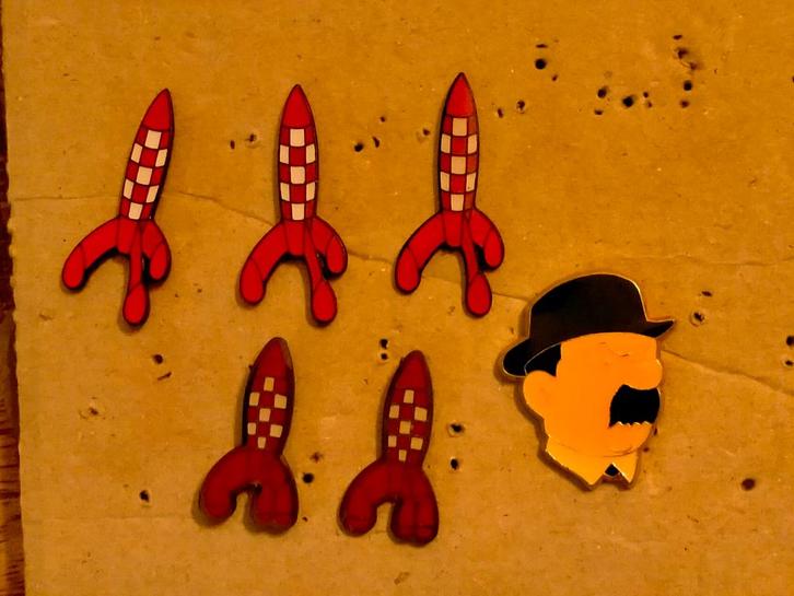 Kuifje Professor Zonnebloem Haddock strip stripfiguren pin, Verzamelen, Speldjes, Pins en Buttons, Gebruikt, Overige onderwerpen