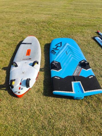 Opruim windsurf en windfoil beschikbaar voor biedingen