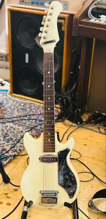 Teisco Gitaar beschikbaar voor biedingen