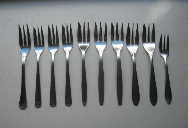 10 gebakvorkjes / taartvorkjes, verschillende taart vorkjes, Huis en Inrichting, Keuken | Bestek, Gebruikt, Rvs of Chroom, Ophalen of Verzenden