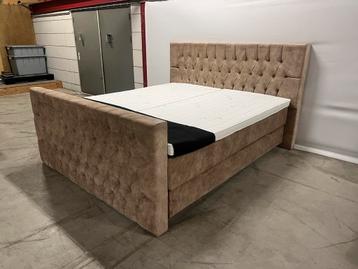 Boxspring 180x200 chesterfield luxe compleet uit fabriek  beschikbaar voor biedingen