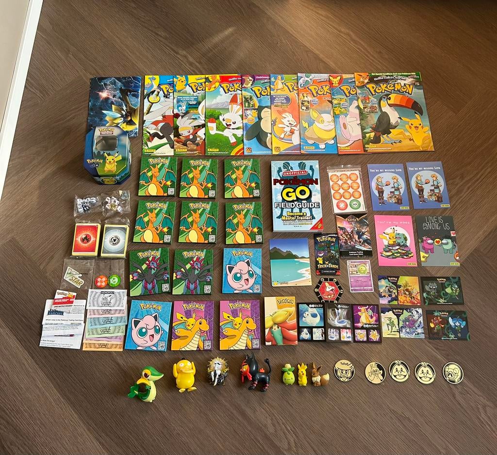 Pokemon - Set Lot - Folders Magazines Speelgoed Verzameling, Hobby en Vrije tijd, Verzamelkaartspellen | Overige, Zo goed als nieuw
