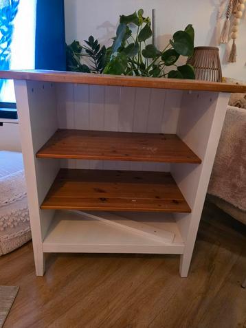 Houten Kast met Planken