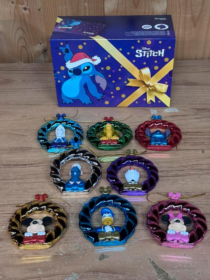 Disney Kransjes / Albert Heijn / Stitch Blik / Complete set, Verzamelen, Disney, Nieuw, Beeldje of Figuurtje, Mickey Mouse, Ophalen of Verzenden