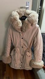 Heel mooi winter jas , dames jas, Ophalen of Verzenden, Zo goed als nieuw, Maat 38/40 (M), Beige