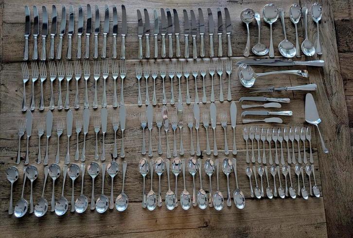 Compleet 12-delig verzilverd bestek 'Haags Lofje' EPNS A1, Huis en Inrichting, Keuken | Servies, Gebruikt, Overige typen, Overige materialen