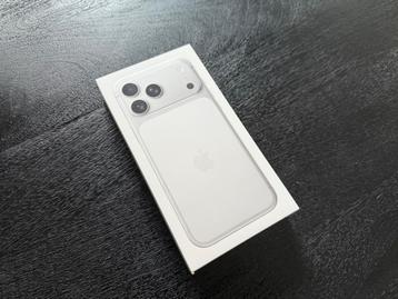iPhone 17 Pro Max 256GB Zilver - Nieuw! beschikbaar voor biedingen