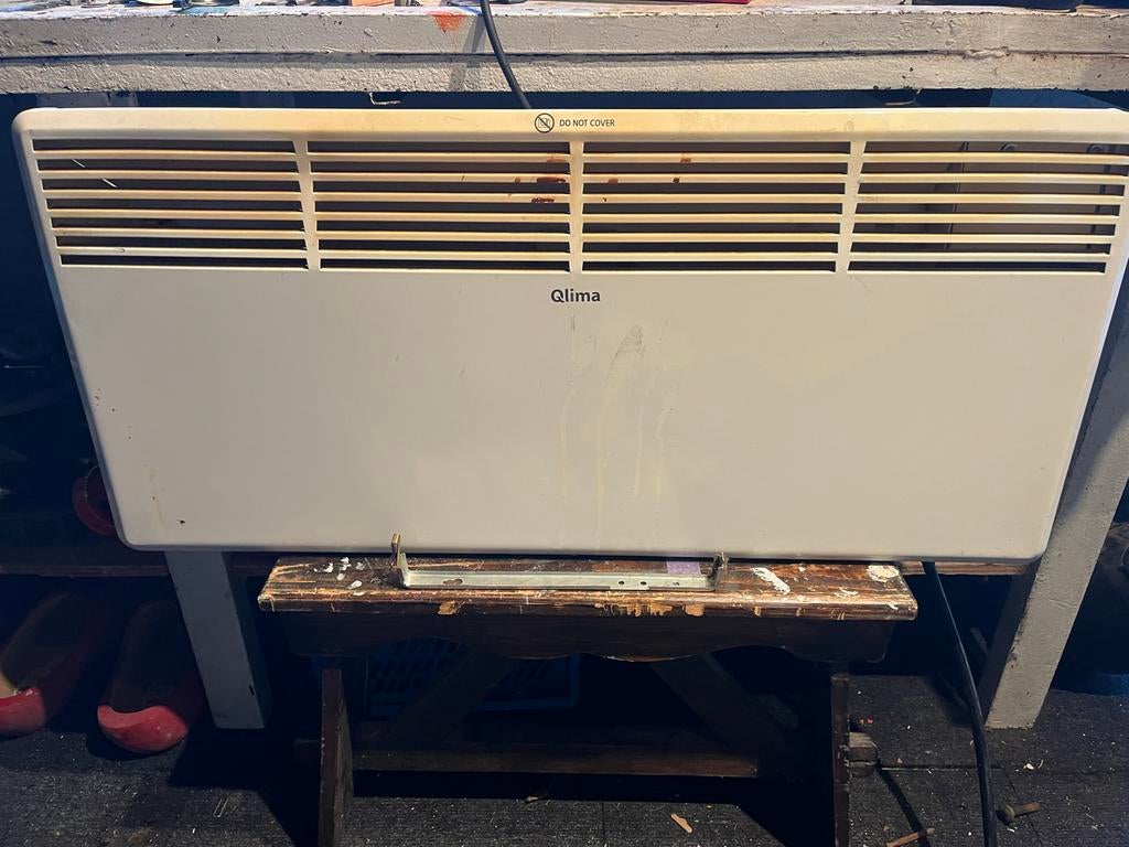 Qlima Elektrische Verwarming 1800W met Thermostaat, Huis en Inrichting, Kachels, Ophalen, Gebruikt, Overige soorten, Elektrisch