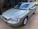 Volvo V70 2.4 Kinetic 170PK Youngtimer, Auto's, Volvo, Voorwielaandrijving, 15 km/l, Gebruikt, Beige