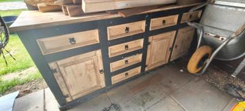 GRATIS kast/Dressoirs 
