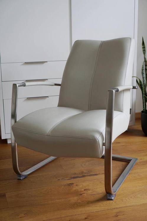 Xooon Design Fauteuil in kleur Creme, Huis en Inrichting, Fauteuils, Zo goed als nieuw, Kunststof, Metaal, 50 tot 75 cm, 75 tot 100 cm