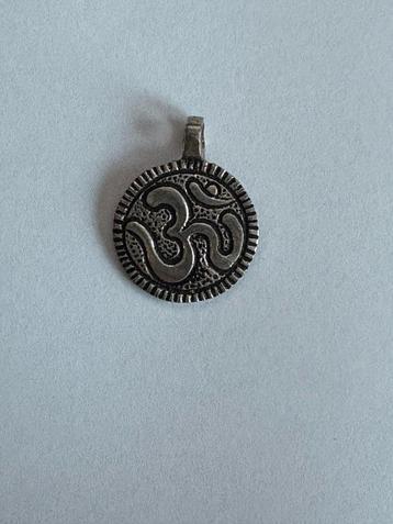 Bedel hanger voor aan ketting beschikbaar voor biedingen
