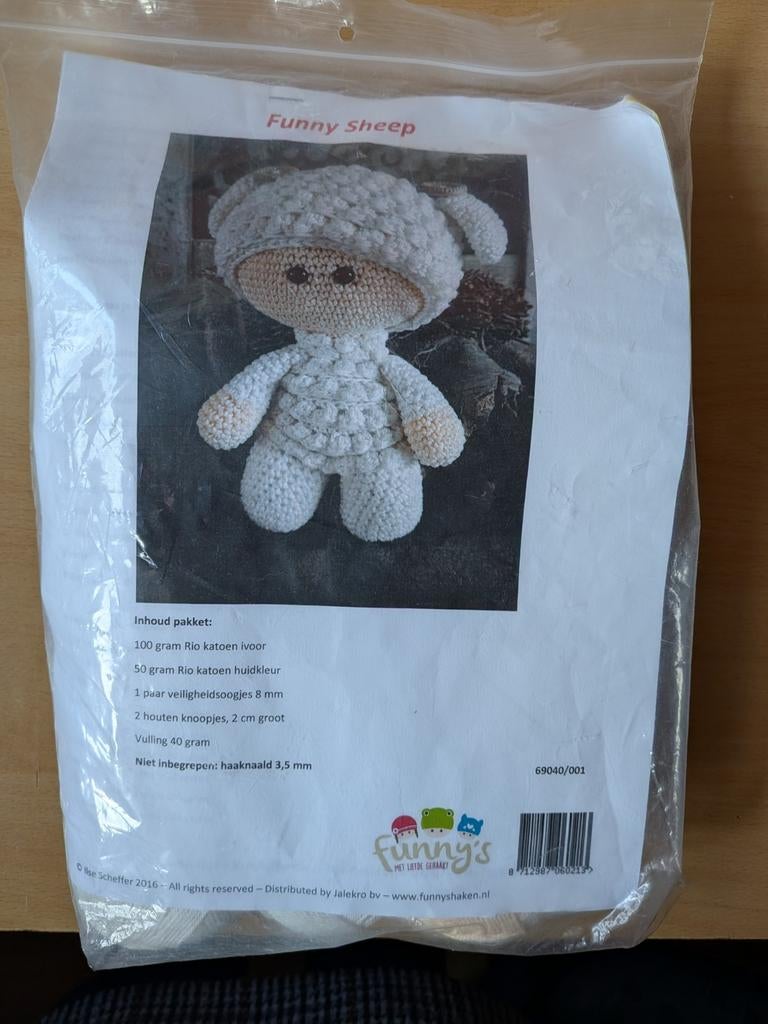 Funny sheep ( haakpakket)., Ophalen of Verzenden, Zo goed als nieuw