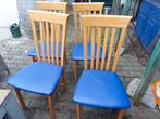 4 houten eetkamerstoelen blauwe bekleding l, Huis en Inrichting, Stoelen, Ophalen, Gebruikt, Blauw, Vier