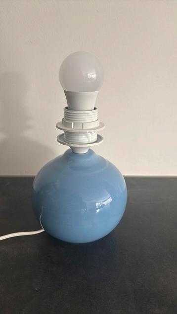 Vintage lamp beschikbaar voor biedingen