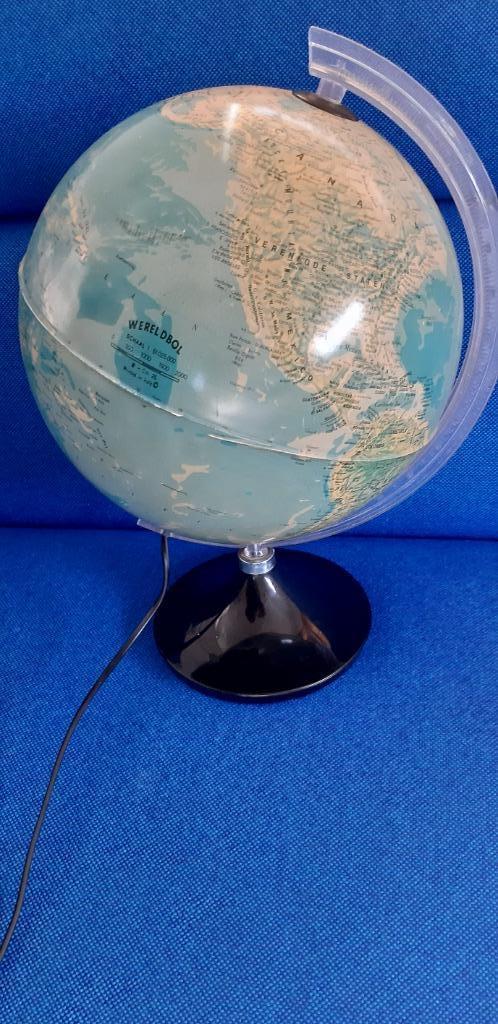 Wereldbol, globe met verlichting, Huis en Inrichting, Woonaccessoires | Wereldbollen, Gebruikt, Ophalen