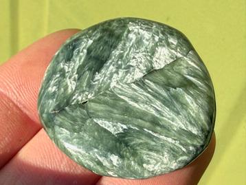 Serafiniet handsteen palmsteen mineralen RR beschikbaar voor biedingen