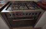 Indesit 5 pits gasfornuis met oven, Witgoed en Apparatuur, Fornuizen, Ophalen, 4 kookzones, Zo goed als nieuw, Gas