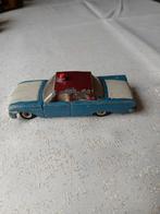 Ford Fairlane.  Dinky toys, overgeschilderd, Hobby en Vrije tijd, Modelauto's | 1:43, Ophalen of Verzenden, Gebruikt, Auto, Dinky Toys