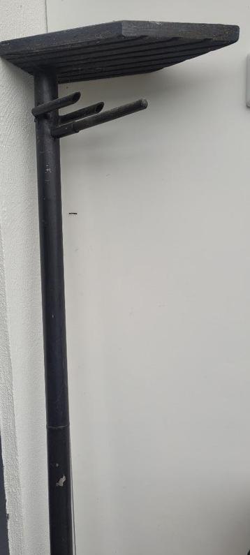 vogel pindakaaspot houder beschikbaar voor biedingen