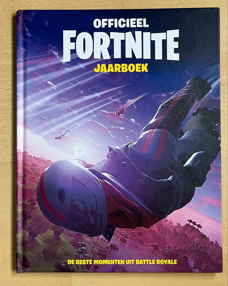 Fortnite - Jaarboek, Boeken, Kinderboeken | Jeugd | 13 jaar en ouder, Zo goed als nieuw, Fictie, Ophalen of Verzenden
