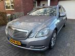 Mercedes-Benz E-Klasse E200 CGI BE Estate Aut7 2012 Grijs, Auto's, Euro 5, Zwart, 4 cilinders, 1796 cc