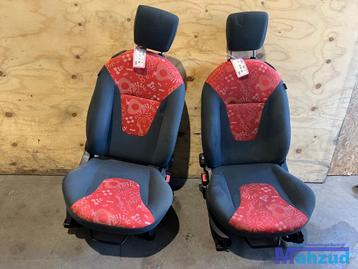 FORD KA 2 rood compleet interieur 2008-2016 beschikbaar voor biedingen