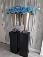 2x Pilaren zuilen sokkel met colmore vazen vaas met bloemen, Huis en Inrichting, Woonaccessoires | Zuilen en Pilaren, Ophalen