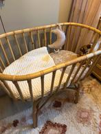 Rotan Wieg - Stijlvol en Comfortabel, Kinderen en Baby's, Babywiegjes en Ledikanten, Ophalen, Zo goed als nieuw, Wieg