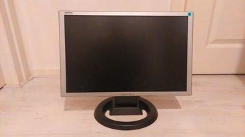 Medion AG desktop - monitor met toetsenbord  beschikbaar voor biedingen